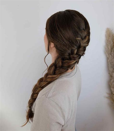 The Top 25 Professional Hairstyles For Women for the Office