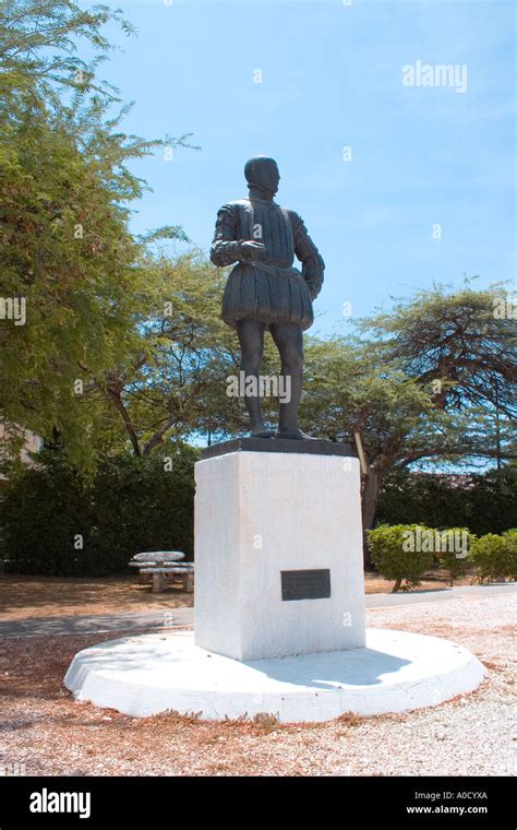 Statue Prins Willem van Oranje Museum of Curacao Netherlands Antilles ...