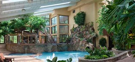 Gatlinburg Hotel with Indoor Pool | Swimming Pools