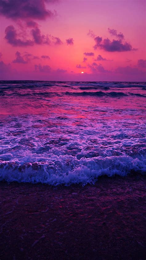 Beautiful sunset. Beach sunset , Purple sunset, Sunset, Colorful Ocean ...