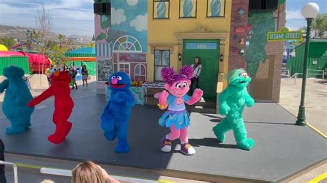 Sesame Place: Welcome to Our Street FULL SHOW - YouTube