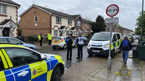 Woman, 36, dies after 'hostage' situation in Kent as police treat ...