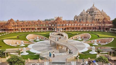 Detailed Information about Akshardham Temple in Delhi-EaseMyTrip