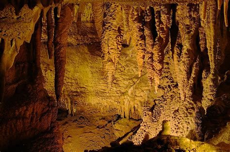 Different Types Of Stalactite Formations - WorldAtlas.com