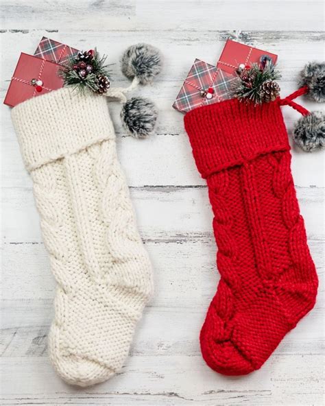 28 Free Christmas Stocking Knitting Patterns (The Best) - Handy Little Me