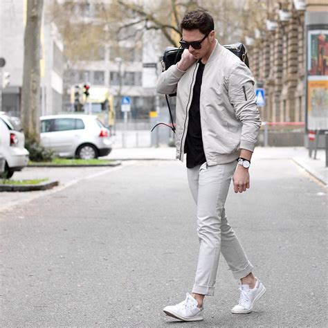 How To Wear White Sneakers for men. 10 Amazing Outfit Ideas - LIFESTYLE ...