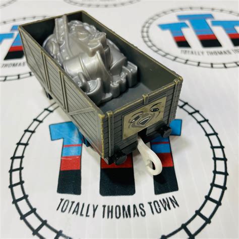 Troublesome Truck with Scrap (2002) Used - TOMY – Totally Thomas Town