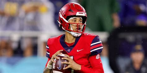 Fiesta Bowl Odds: Picks & Betting Lines for Oregon vs Liberty on ...