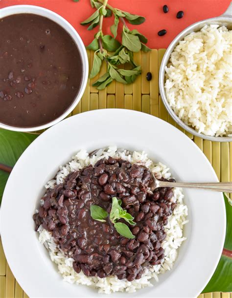 Slow Cooker Cuban Black Beans – Frijoles Negros