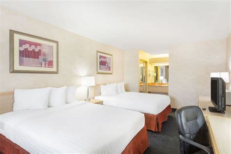 Days Inn by Wyndham Bullhead City | Bullhead City, AZ Hotels