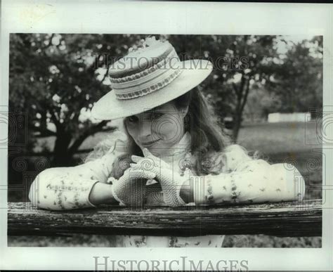 Press Photo Lisa Harrow as Nancy Langhorne in "Nancy Astor" on Public ...