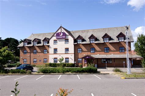 Premier Inn Christchurch West Hotel - Hotels in Christchurch BH23 2BN ...