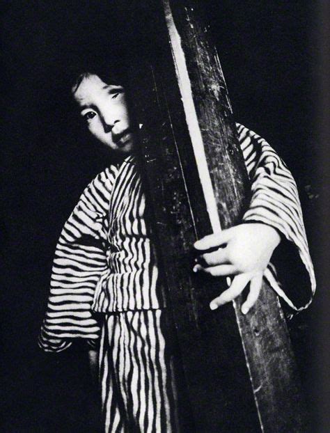 45 Shomei Tomatsu ideas | japonia, autoportret, monochromatyczny