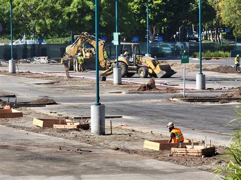 Parking Lot Construction Continues at Disneyland Resort Downtown Disney ...