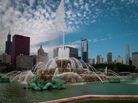 Buckingham Fountain Photograph by David Hook - Fine Art America