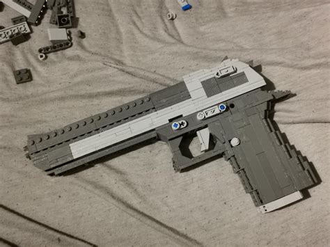 Lego Desert Eagle, with new grip design and mag release! : legoguns