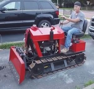 Homemade Mini Bulldozer - HomemadeTools.net