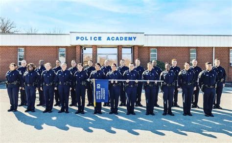 After years of high dropout rates for women, Nashville’s police academy ...