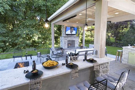 Outdoor Bar Ideas - Paradise Restored Landscaping