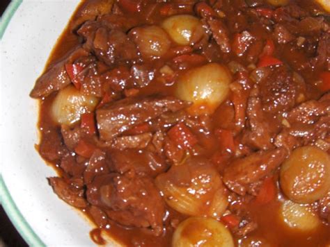 Beef Stifado | Greek beef stew recipe, Healthy main meals, Beef stifado