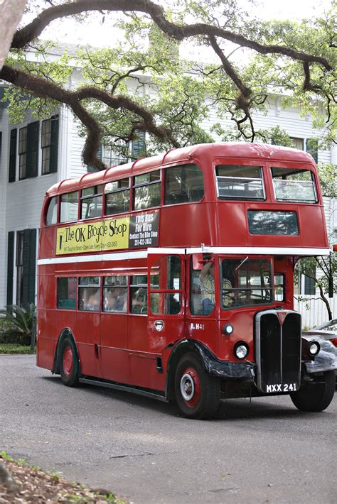 Old English Bus for Wedding Party Transportation