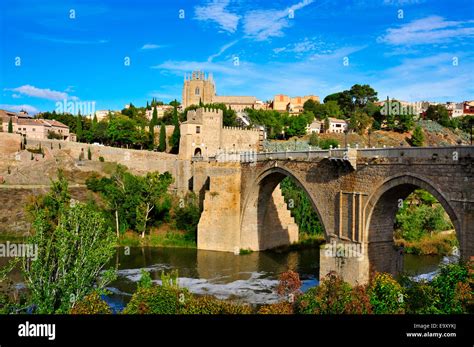 Puente de San Martin bridge over the Tagus river in Toledo, Spain Stock ...