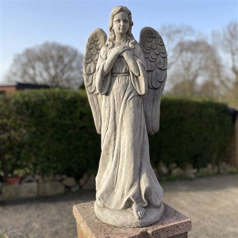 LARGE ANGEL HAND CAST STONE OUTDOOR GARDEN STATUE GRAVE ORNAMENT ...