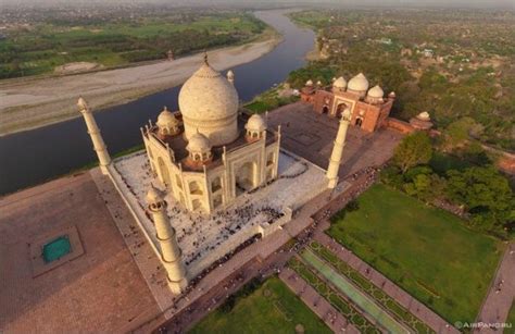 In pictures: An aerial tour of the Taj Mahal · The Daily Edge