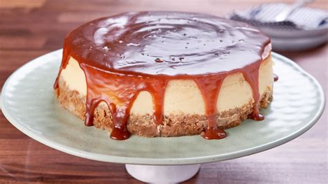 Salted caramel pretzel cheesecake