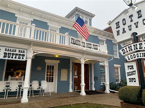 HOTEL NAUVOO HISTORIC INN & RESTAURANT (AU$71): 2022 Prices & Reviews ...