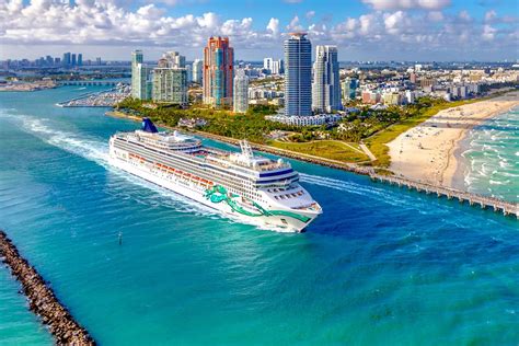 The Best Time to Cruise to The Caribbean | NCL Travel Blog