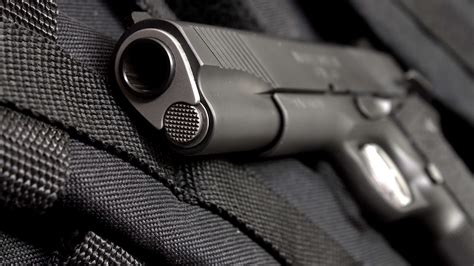 Guns & Weapons: Colt M1911