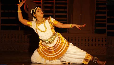 The Cultural Heritage of India: Mohiniattam / Mohiniyattam : One of the ...