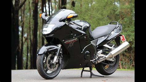 Honda Cbr1100Xx Review / HONDA CBR1100XX Super Blackbird (2006 ...