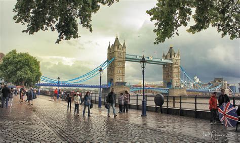 Rainy day in London by Pajunen on DeviantArt