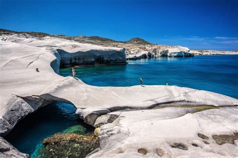 Ferry from Serifos to Milos | go-ferry.com