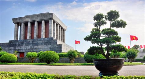 Ho Chi Minh Mausoleum in Hanoi, Vietnam - Mausoleums.com