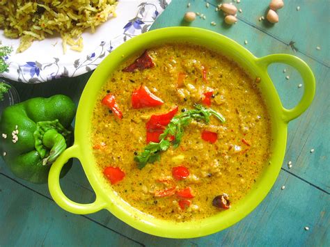 madhuri's kitchen: capsicum ka salan recipe / capsicum gravy masala