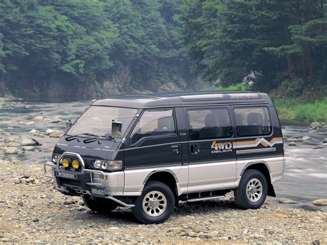 Mitsubishi 4WD Delica "star wagon" | Japanese Mini Trucks | Pinterest