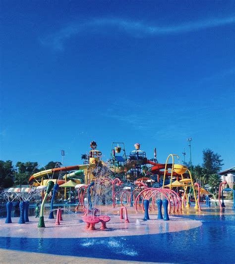 Faizeemah Shafiqah: Life Throwback - Jerudong Park & Water Park Fun!