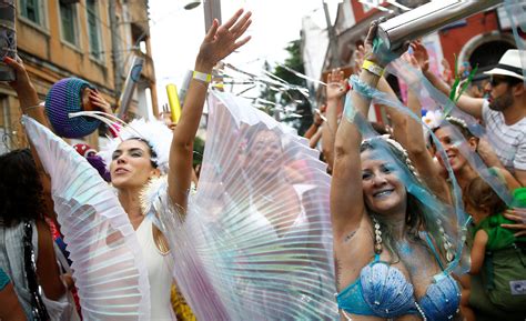 Oldest Rio party kicks off as Carnival hits full stride in Brazil - The ...