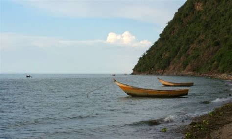 Lake Albert - Uganda lakes , uganda water bodies, uganda attractions