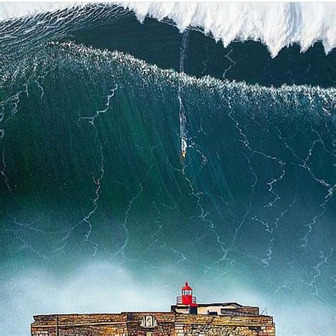 A Perfect Storm hits Nazaré, Portugal ... not only that but the surfing ...