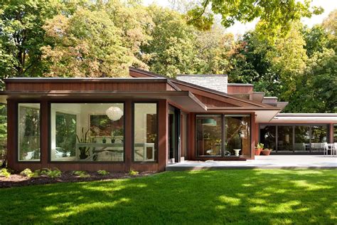 Midcentury lake house gets a dramatic transformation in Minnesota ...