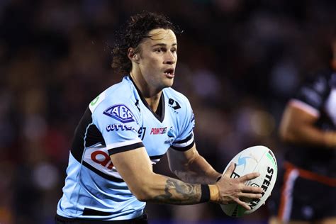 NRL 2022: Sharks star Nicho Hynes hits back at easy draw claims - Yahoo ...