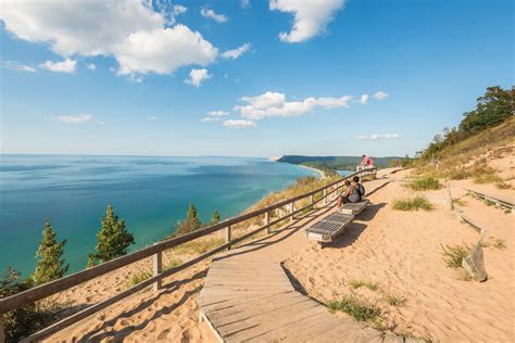 Can't-miss stops on a road trip around Lake Michigan