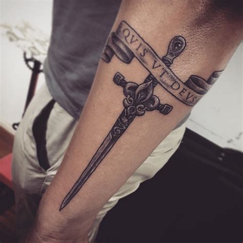 40 Flaunt Your Sense of Sophistication with These Sword Tattoo Ideas