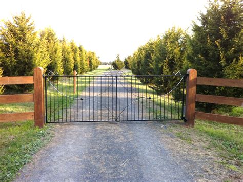 Wrought iron estate gates, Victoria | Farmweld