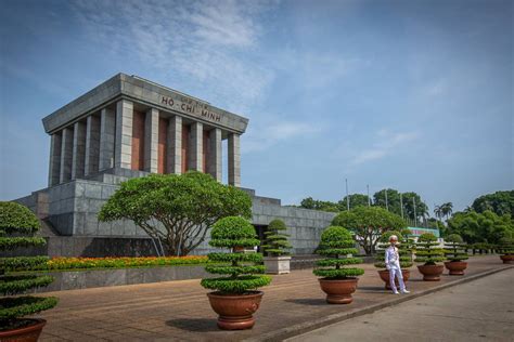 Ho Chi Minh Mausoleum in Hanoi - 4 tips for visiting