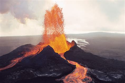 Sleep inside a volcano in this future Hawaii Airbnb – Vacation ...